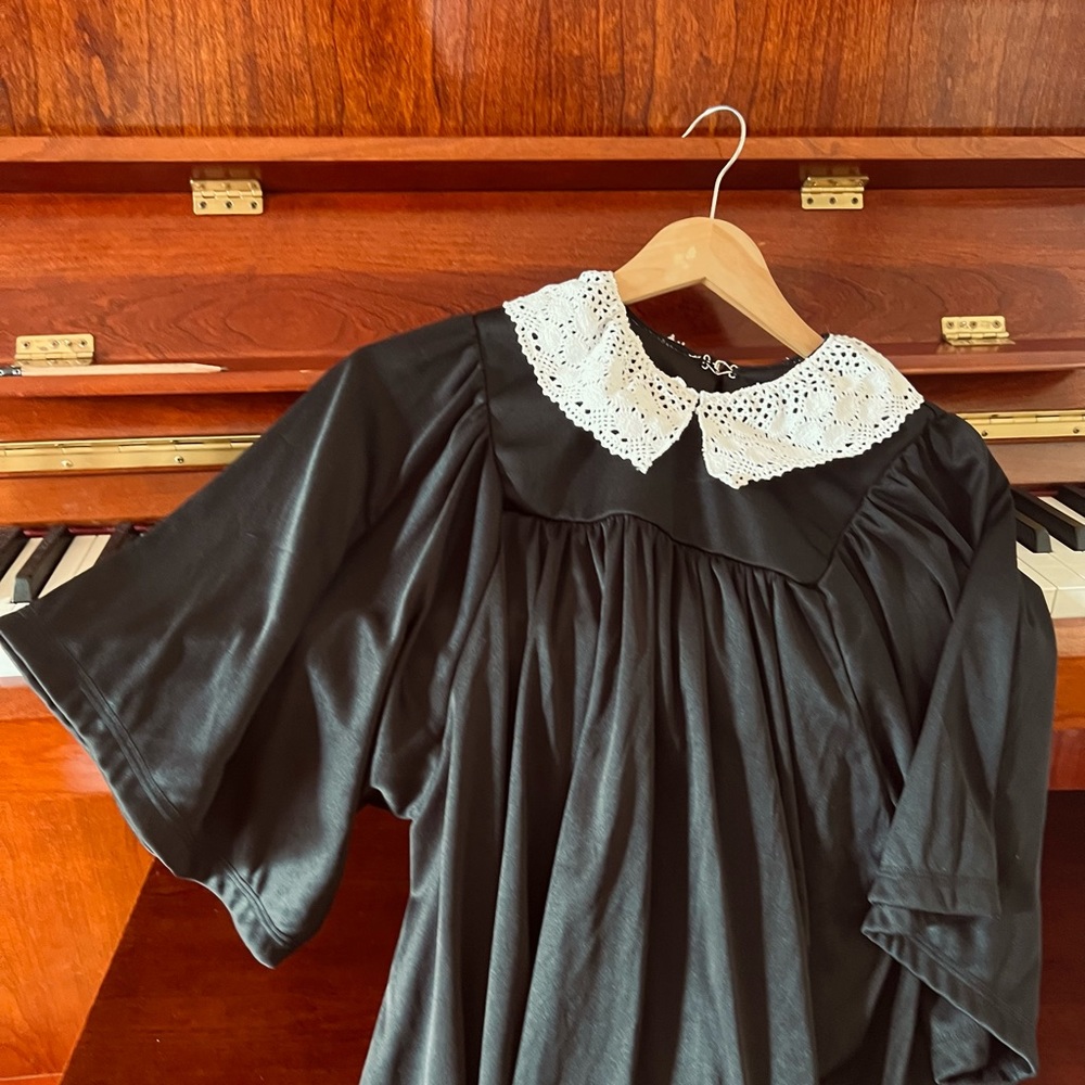 Classic Black Dress Costume with White Lace Collar - Kids Halloween